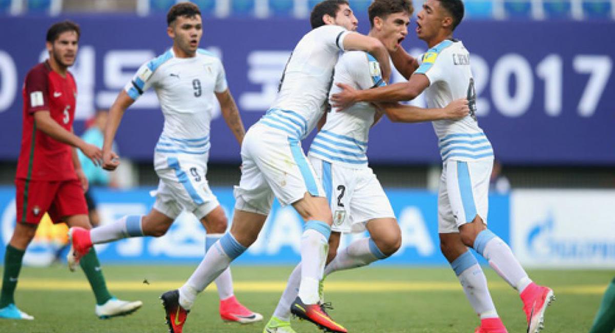 Camigrantes Charruas - SI ES HOYSUPERCLÁSICO DEL FUTBOL URUGUAYO. 15:30 HORA DE URUGUAY, 20:30 HORA DE ESPAÑA POR UN CLÁSICO SIN VIOLENCIA QUIEN GANA??? AGUANTE LA CELESTEAGUANTE URUGUAY!!!🇺🇾💪